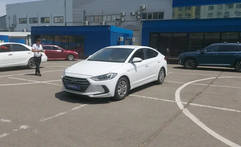 Hyundai Elantra 2018 года за 7 700 000 тг. в Алматы