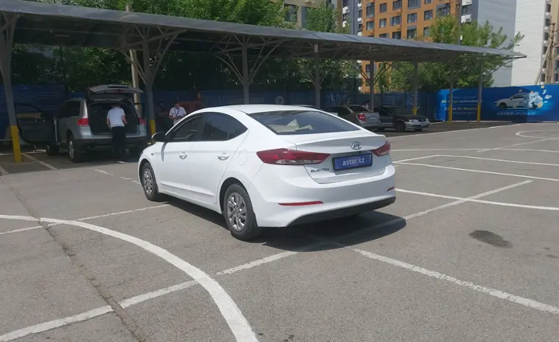 Hyundai Elantra 2018 года за 7 700 000 тг. в Алматы фото 4