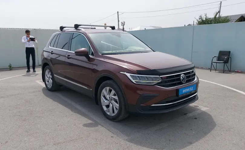 Volkswagen Tiguan 2021 года за 17 000 000 тг. в Шымкент фото 2
