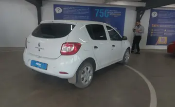 Renault Sandero 2015 года за 2 700 000 тг. в Астана фото 3