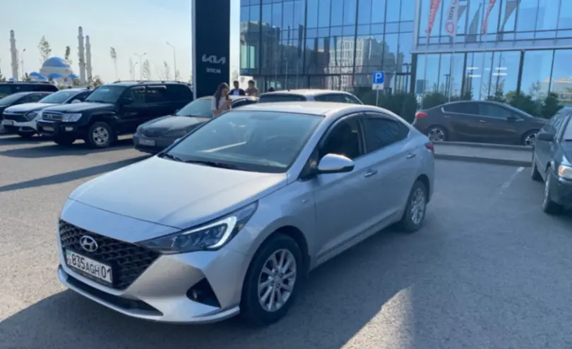 Hyundai Accent 2020 года за 7 200 000 тг. в Астана