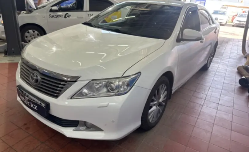 Toyota Camry 2013 года за 8 000 000 тг. в Астана