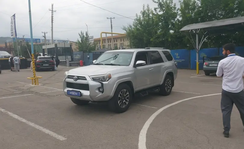 Toyota 4Runner 2020 года за 19 000 000 тг. в Алматы