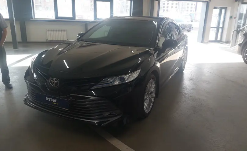 Toyota Camry 2019 года за 15 000 000 тг. в Астана