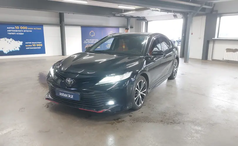 Toyota Camry 2021 года за 14 000 000 тг. в Астана
