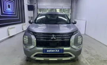 Mitsubishi Outlander 2021 года за 16 000 000 тг. в Павлодар фото 2