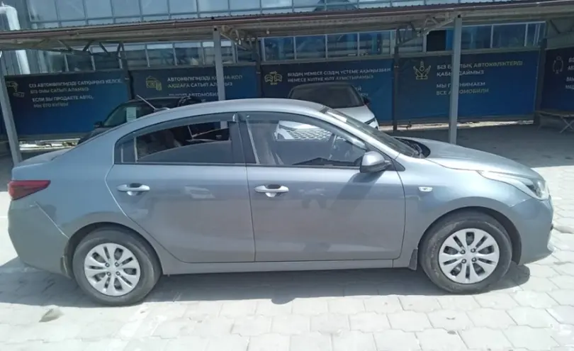 Kia Rio 2018 года за 7 500 000 тг. в Караганда фото 4
