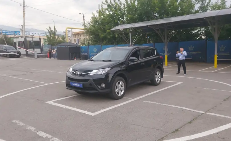 Toyota RAV4 2013 года за 10 000 000 тг. в Алматы