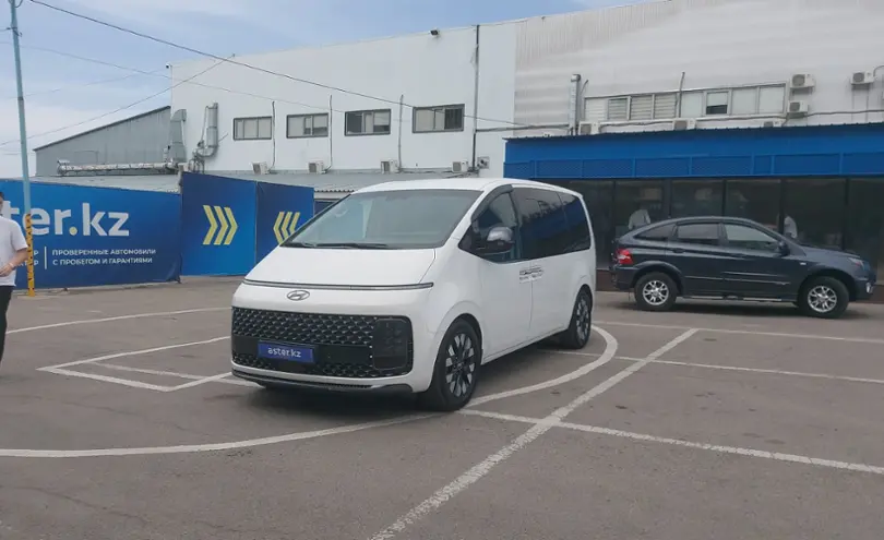 Hyundai Staria 2022 года за 22 000 000 тг. в Алматы