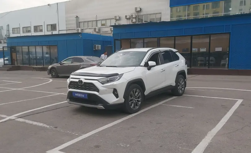 Toyota RAV4 2020 года за 17 000 000 тг. в Алматы
