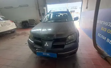 Mitsubishi Outlander 2004 года за 3 000 000 тг. в Астана фото 2