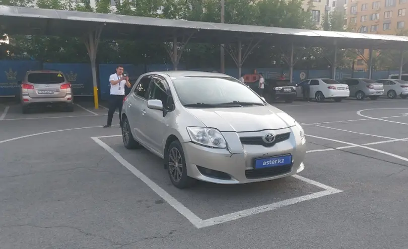 Toyota Auris 2008 года за 3 000 000 тг. в Алматы фото 2