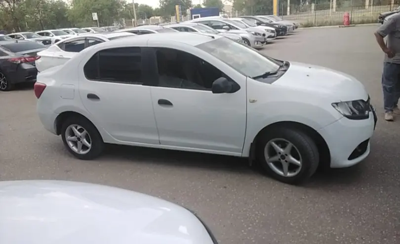 Renault Logan 2015 года за 3 200 000 тг. в Актобе фото 4