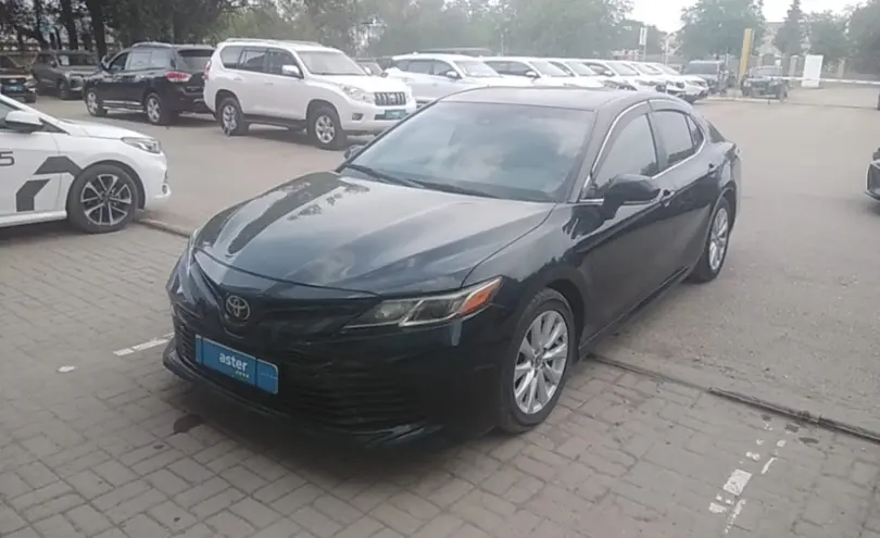 Toyota Camry 2020 года за 11 750 000 тг. в Актобе