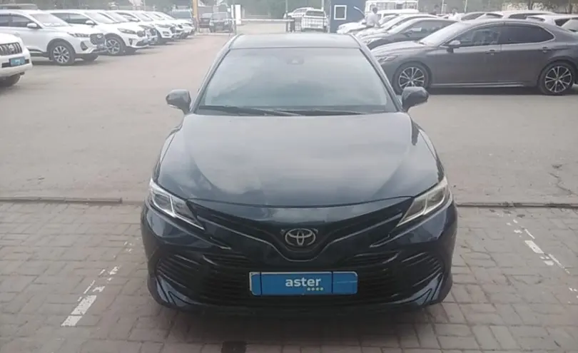 Toyota Camry 2020 года за 11 750 000 тг. в Актобе фото 2