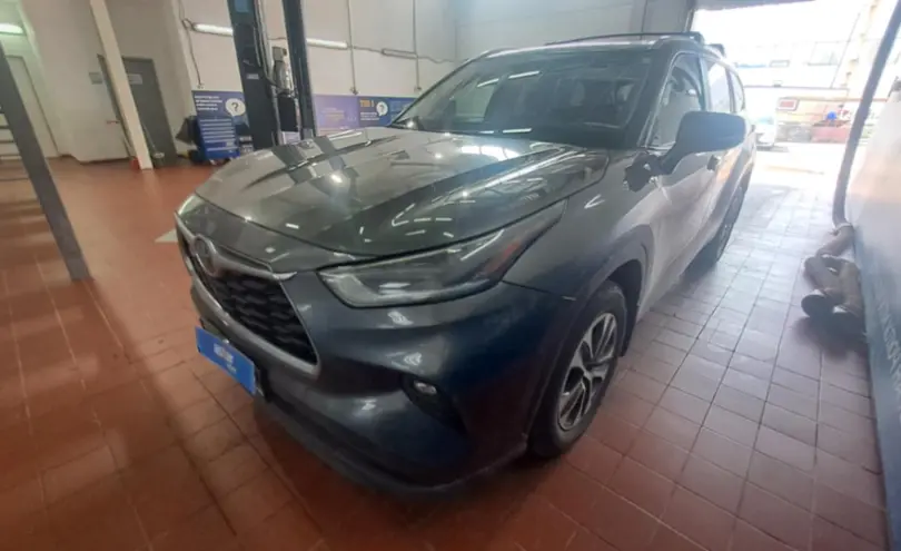 Toyota Highlander 2023 года за 27 000 000 тг. в Астана