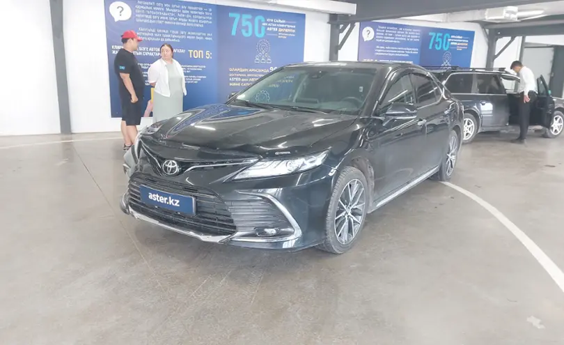 Toyota Camry 2023 года за 14 000 000 тг. в Астана