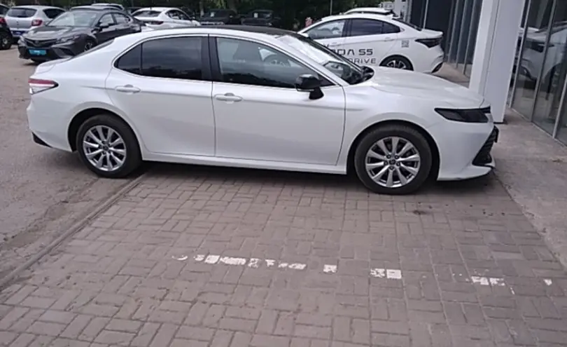 Toyota Camry 2020 года за 11 500 000 тг. в Актобе фото 4
