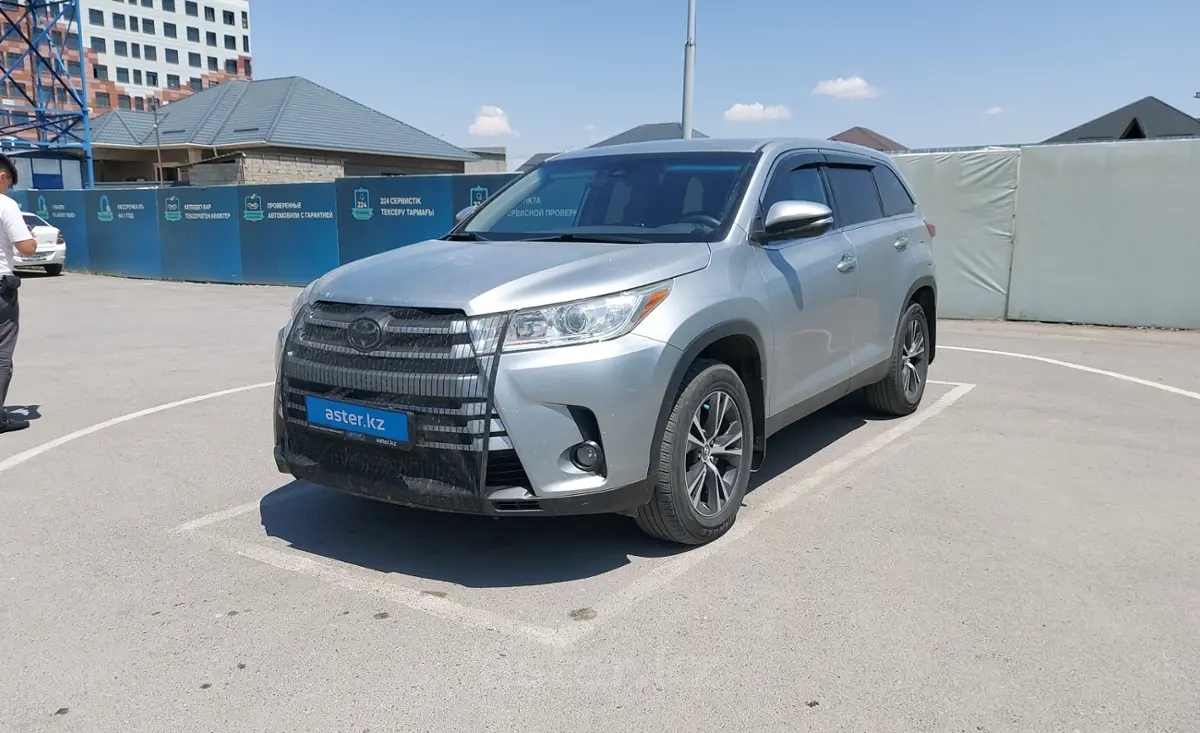 Toyota Highlander 2019 года за 19 000 000 тг. в Шымкент
