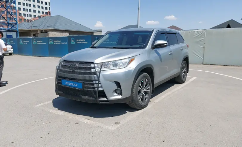 Toyota Highlander 2019 года за 19 000 000 тг. в Шымкент