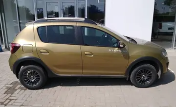 Renault Sandero 2015 года за 4 500 000 тг. в Актобе фото 4