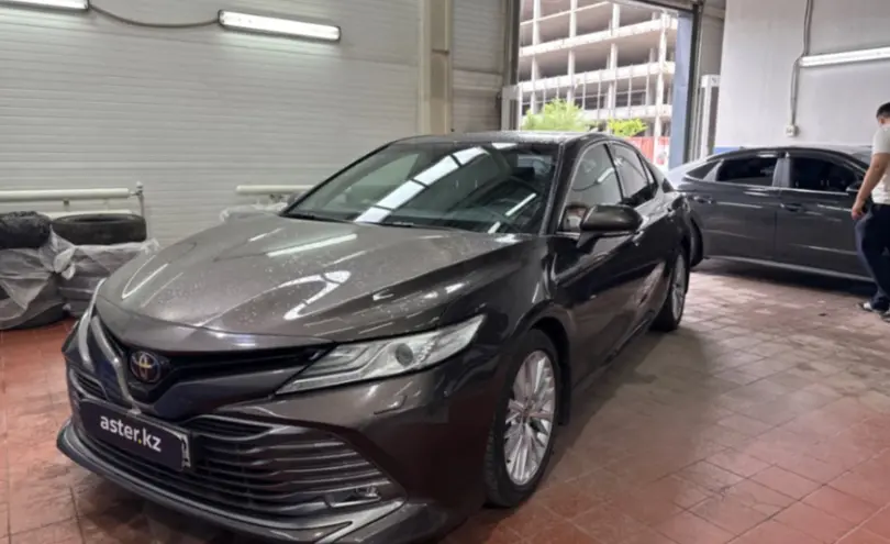 Toyota Camry 2020 года за 15 000 000 тг. в Астана