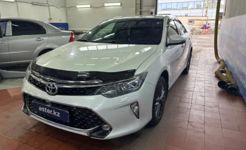 Toyota Camry 2018 года за 9 000 000 тг. в Астана