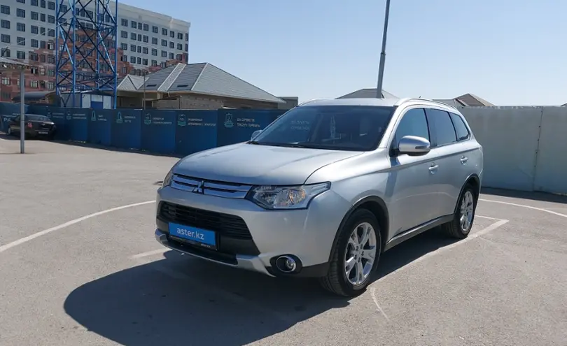 Mitsubishi Outlander 2014 года за 7 000 000 тг. в Шымкент