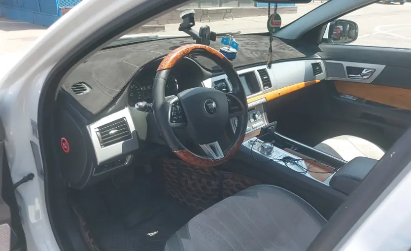 Jaguar XF 2013 года за 9 500 000 тг. в Алматы фото 5