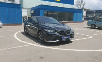 Toyota Camry 2020 года за 12 500 000 тг. в Алматы фото 2