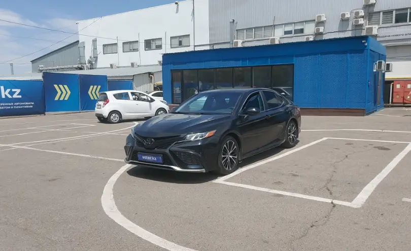 Toyota Camry 2020 года за 12 500 000 тг. в Алматы