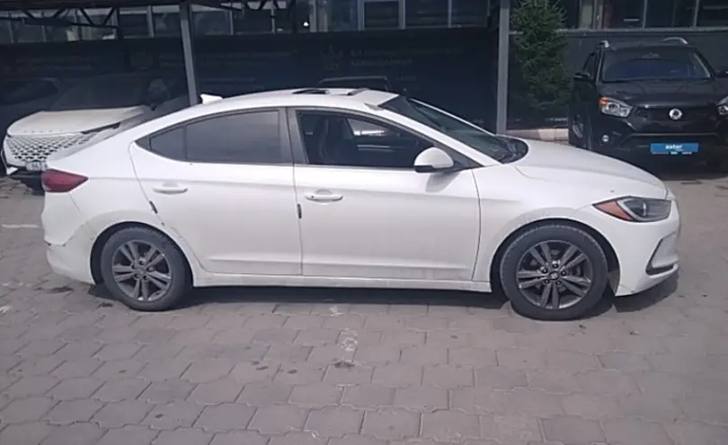 Hyundai Elantra 2016 года за 6 700 000 тг. в Караганда фото 4