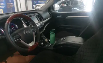 Toyota Highlander 2017 года за 19 000 000 тг. в Астана фото 5
