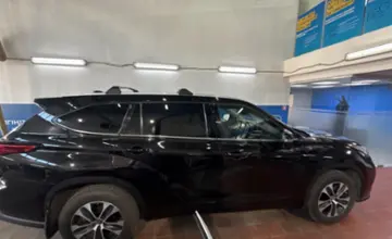 Toyota Highlander 2022 года за 23 000 000 тг. в Астана фото 4