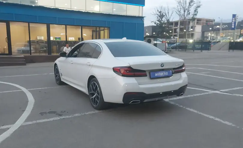 BMW 5 серии 2023 года за 25 000 000 тг. в Алматы фото 4
