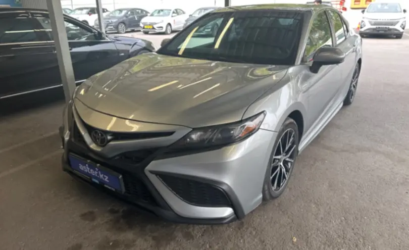 Toyota Camry 2021 года за 13 500 000 тг. в Алматы