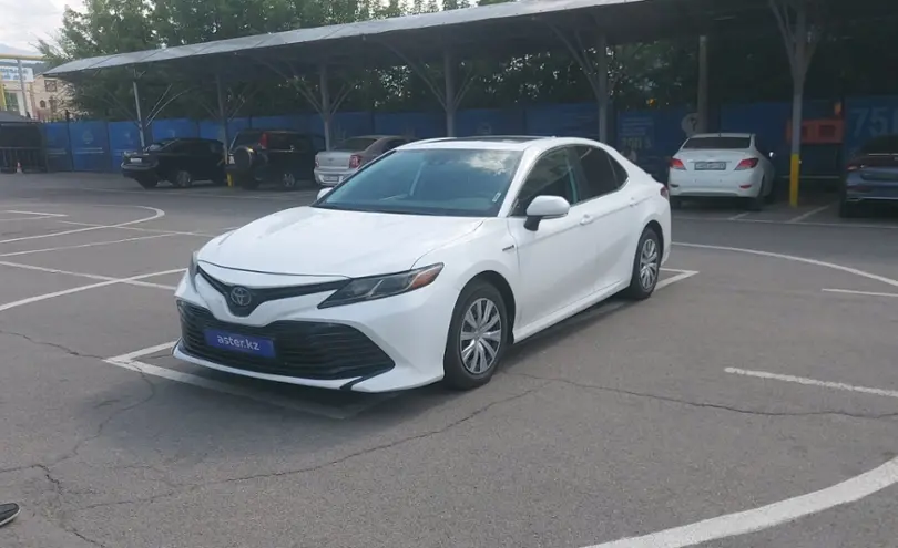 Toyota Camry 2020 года за 12 000 000 тг. в Алматы