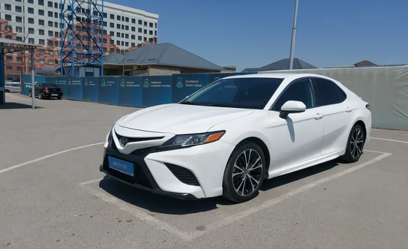 Toyota Camry 2020 года за 11 000 000 тг. в Шымкент