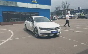 Volkswagen Passat 2017 года за 6 000 000 тг. в Алматы фото 2