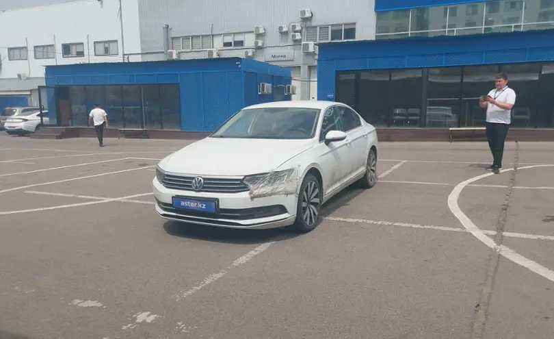 Volkswagen Passat 2017 года за 6 000 000 тг. в Алматы