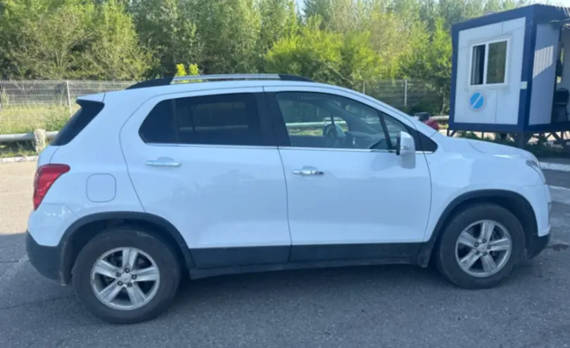 Chevrolet Tracker 2015 года за 4 200 000 тг. в Усть-Каменогорск фото 4