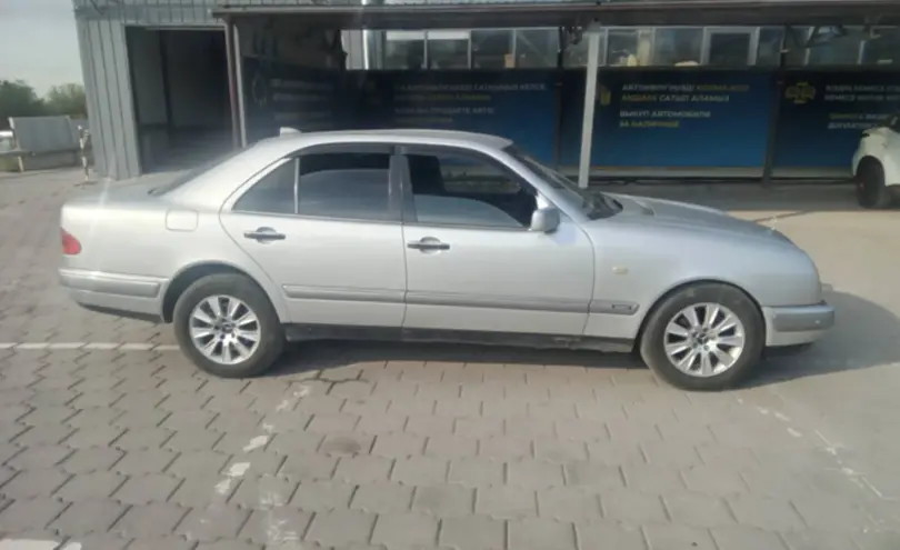 Mercedes-Benz E-Класс 1997 года за 2 500 000 тг. в Караганда фото 4