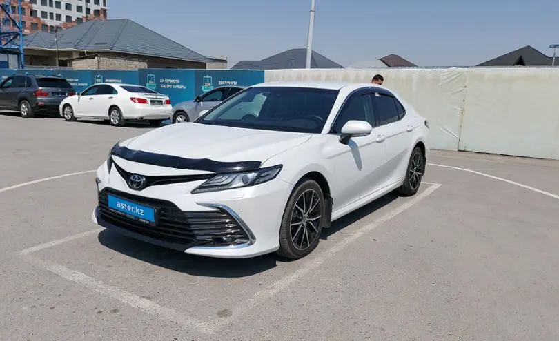 Toyota Camry 2023 года за 17 000 000 тг. в Шымкент