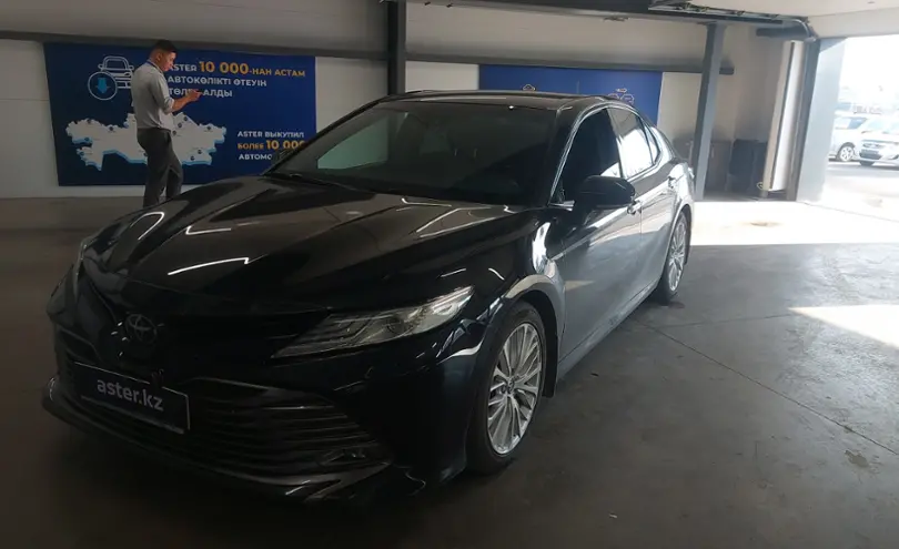 Toyota Camry 2020 года за 18 000 000 тг. в Астана