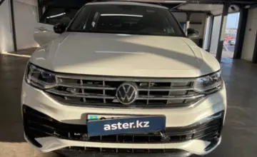 Volkswagen Tiguan 2022 года за 11 500 000 тг. в Астана фото 2