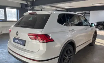 Volkswagen Tiguan 2022 года за 11 500 000 тг. в Астана
