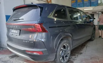 Hyundai Custin 2024 года за 15 000 000 тг. в Астана