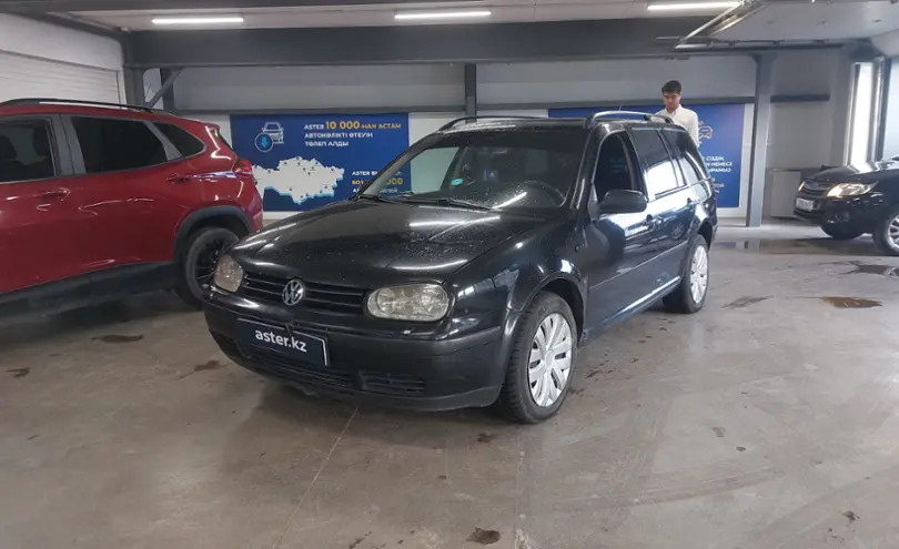 Volkswagen Golf 2001 года за 2 500 000 тг. в Астана