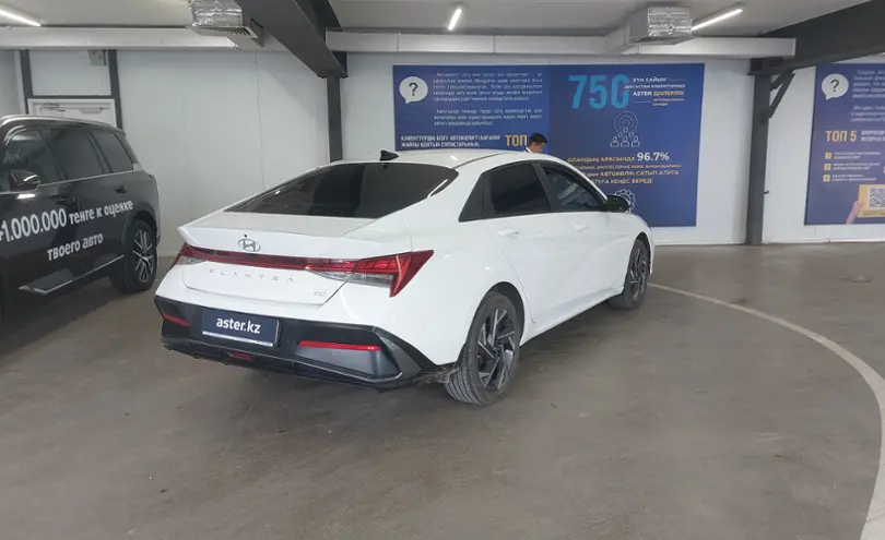 Hyundai Elantra 2023 года за 11 000 000 тг. в Астана фото 3