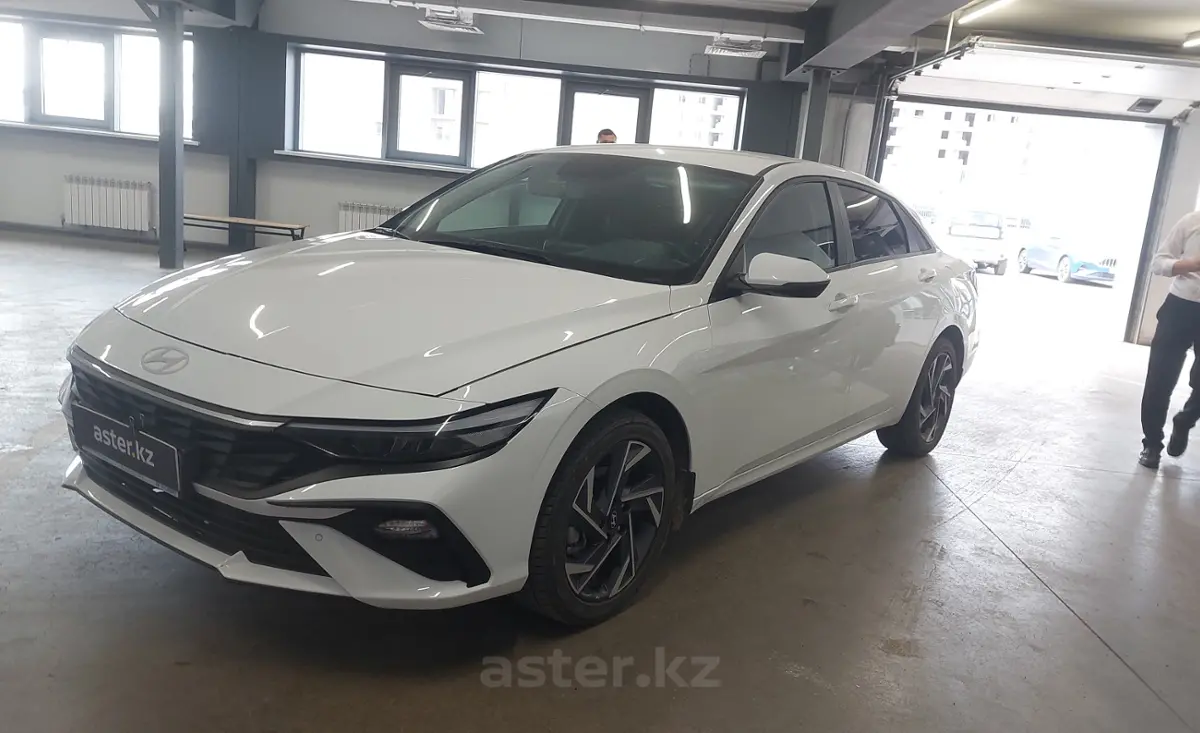 Hyundai Elantra 2023 года за 11 000 000 тг. в Астана